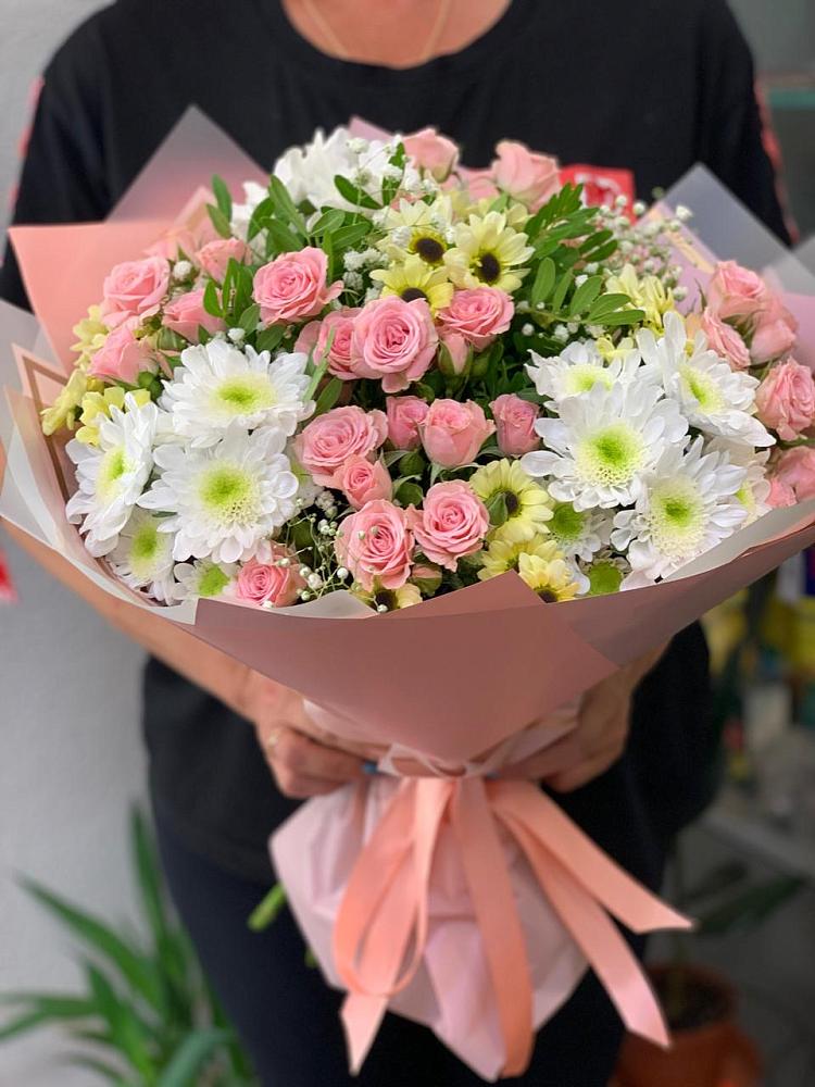 Букет цветов из: Розы и Хризантемы в Синегорском