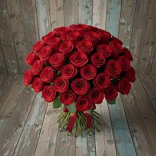 Букет 55 Красных роз Фридом #REPLACE_PRED# Синегорском