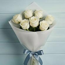 Букет 7 Белых роз Эдлесс Лав в Синегорском