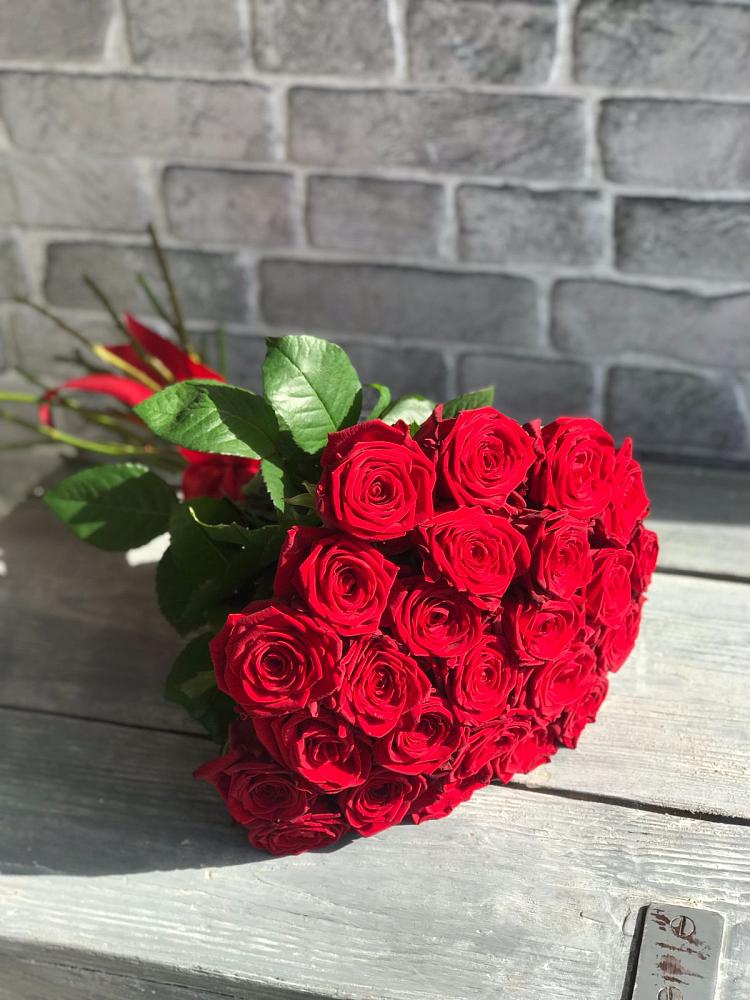 Букет Красные розы Фридом в Синегорском