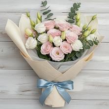 Букет цветов из:  Лизиантусы в Синегорском