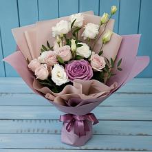 Букет цветов из:  Розы и Лизиантусы в Синегорском