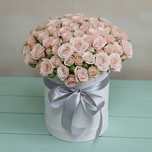 Цветочная композиция из Розы в шляпной коробке в Синегорском