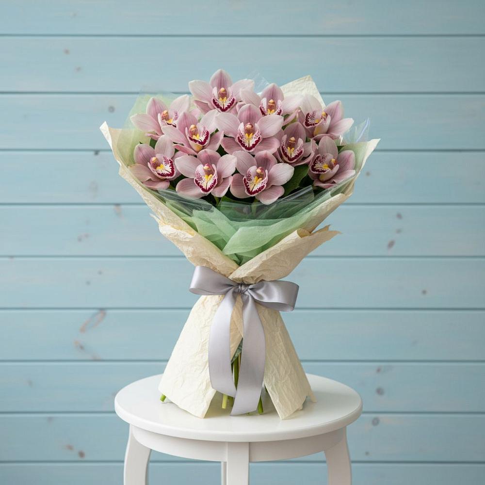 Букет цветов из: Орхидеи и Розы в Синегорском