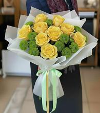 Букет цветов из:  Хризантемы и Розы в Синегорском