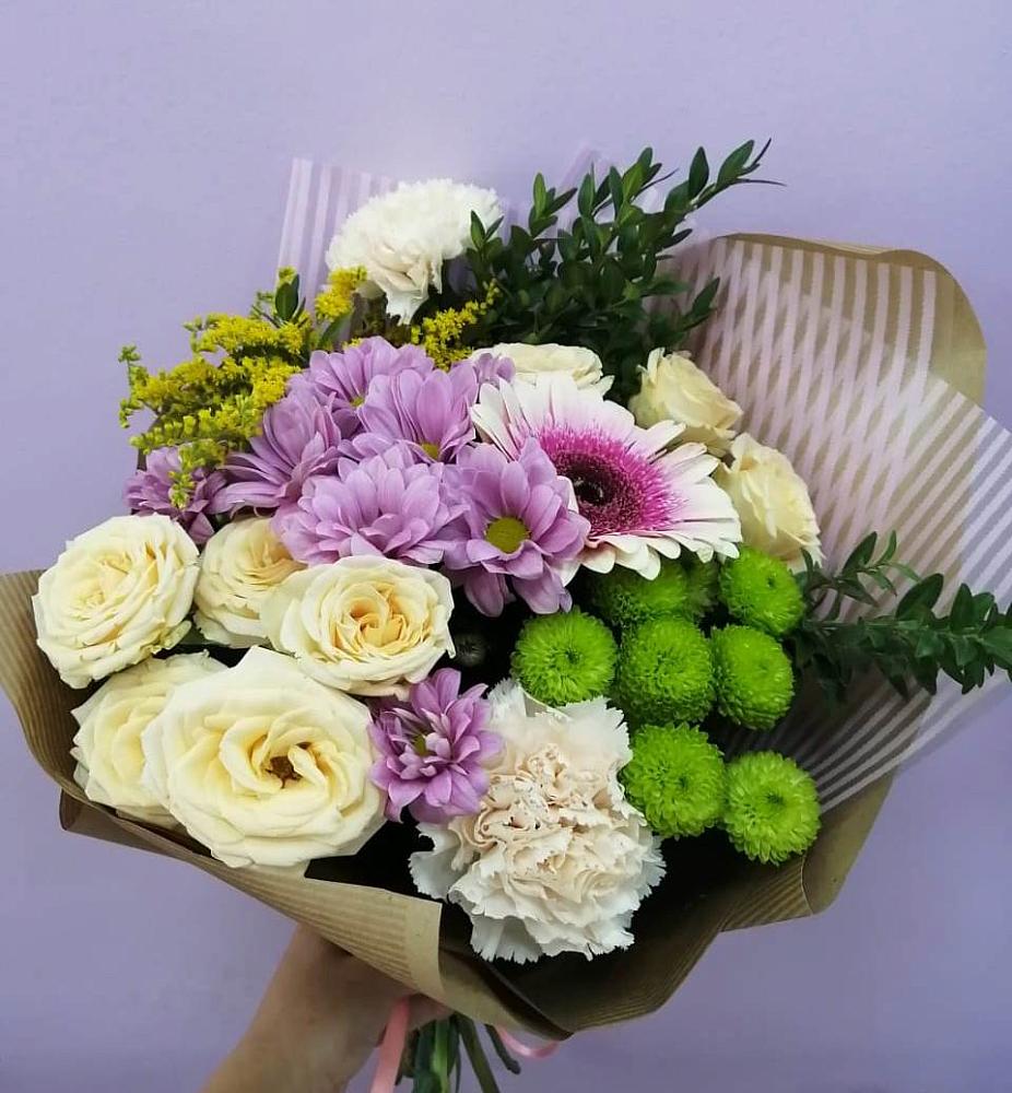 Букет цветов из: Хризантемы, Розы, Гвоздики и Герберы в Синегорском